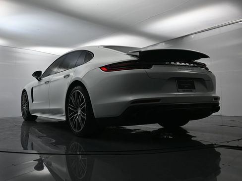Used 2018 Porsche Panamera 4S image 45