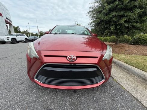 Used 2018 Toyota Yaris iA FWD image 2