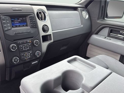 Used 2013 Ford F150 XLT w/ Mid Equipment Group image 20