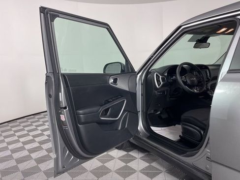 Used 2024 Kia Soul LX w/ Option Group 015 image 16