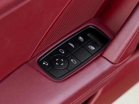 Certified 2022 Porsche 911 Carrera image 22