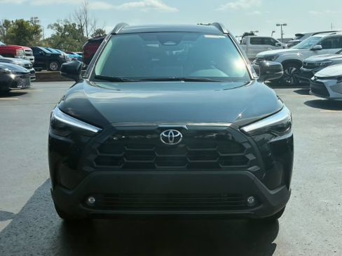 Used 2026 Toyota Corolla Cross XLE AWD/4WD image 2