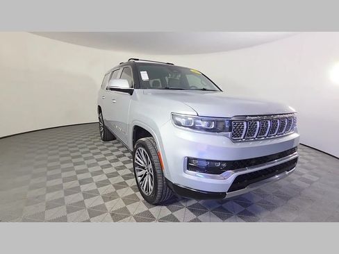 Used 2022 Jeep Grand Wagoneer Series III AWD/4WD image 52
