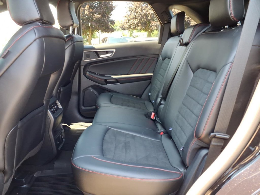 Used 2024 Ford Edge ST-Line AWD/4WD image 11