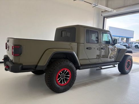Used 2025 Jeep Gladiator Rubicon AWD/4WD image 22