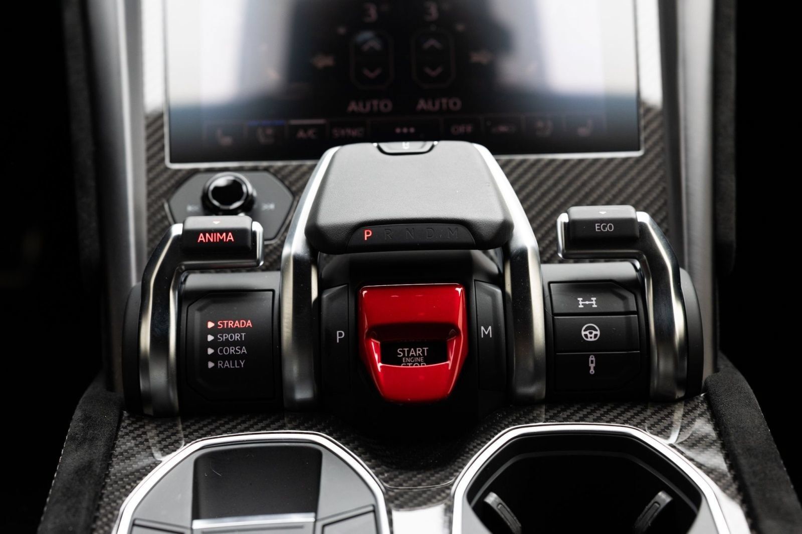 Used 2024 Lamborghini Urus Performante AWD/4WD image 24