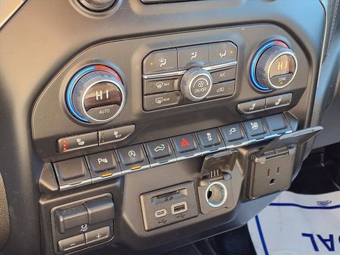 Used 2019 Chevrolet Silverado 1500 LT w/ Convenience Package image 7