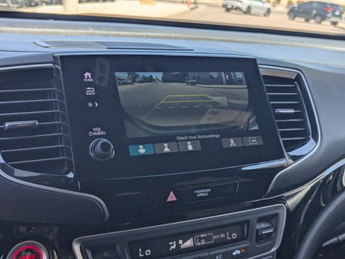 Used 2022 Honda Pilot Black Edition image 25