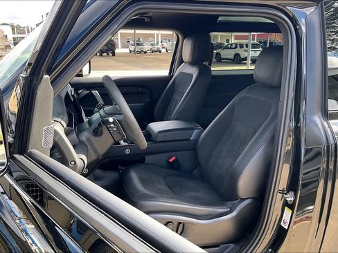 Used 2023 Land Rover Defender 90 V8 image 7