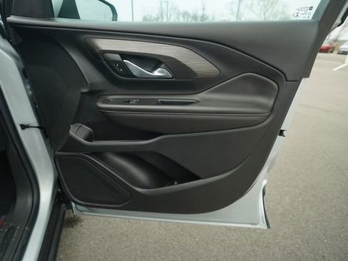 Used 2022 GMC Terrain SLT image 21