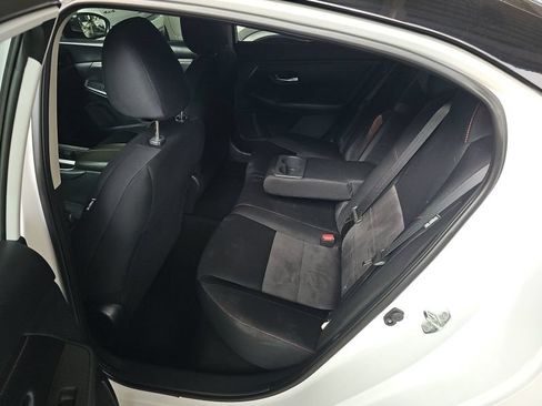 Used 2024 Nissan Sentra SR FWD image 9