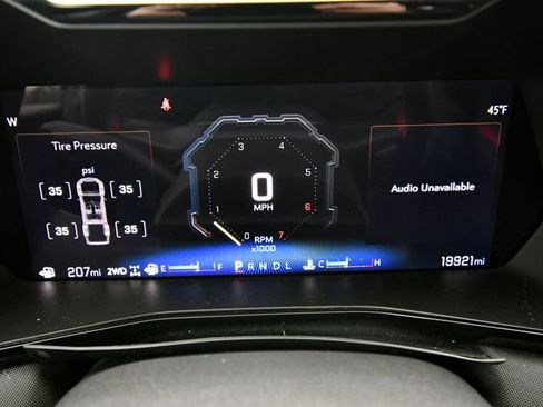 Used 2024 Chevrolet Colorado Z71 w/ Z71 Convenience Package 2 AWD/4WD image 46