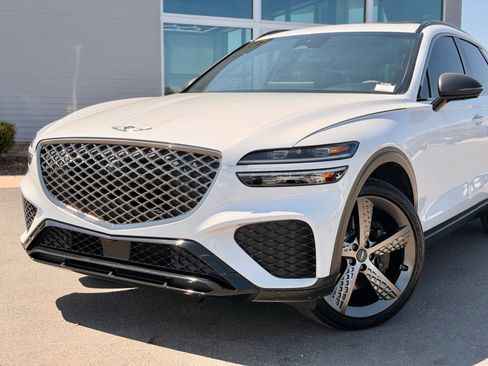 Used 2024 Genesis GV70 3.5T Sport w/ Sport Advanced Package AWD/4WD image 6