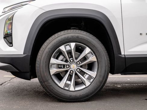 New 2026 Chevrolet Equinox LT FWD image 11