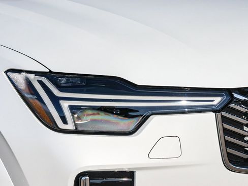 New 2026 Volvo XC90 T8 Plus w/ Protection Package Premier image 14