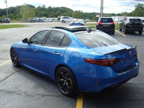 Used 2019 Alfa Romeo Giulia Ti image 7