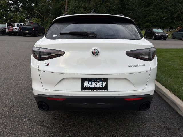New 2026 Alfa Romeo Stelvio Sprint w/ Convenience Package AWD/4WD image 7
