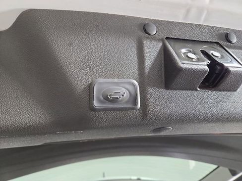 Used 2016 GMC Acadia SLT w/ Open Road Package image 31