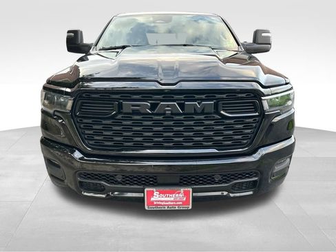 Used 2025 RAM 1500 Big Horn AWD/4WD image 9