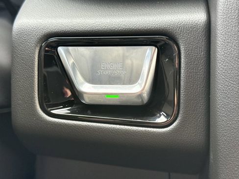 New 2026 GMC Yukon XL Elevation image 25