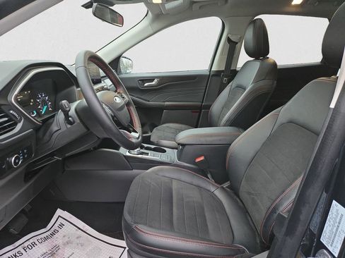 Used 2022 Ford Escape SEL w/ SEL Stealth AWD Package image 10