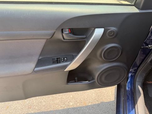 Used 2012 Scion tC FWD image 18