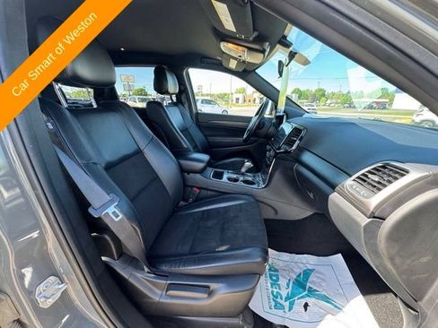 Used 2021 Jeep Grand Cherokee Laredo X AWD/4WD image 12