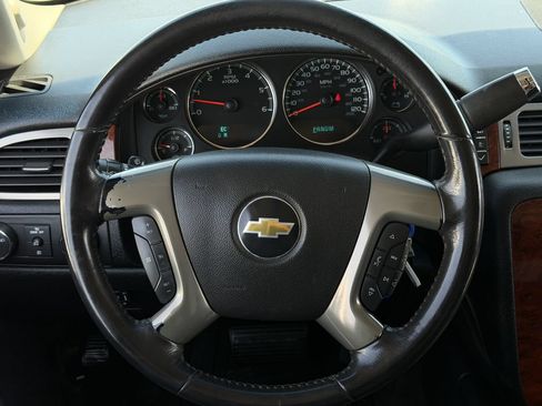 Used 2011 Chevrolet Avalanche LTZ AWD/4WD image 13