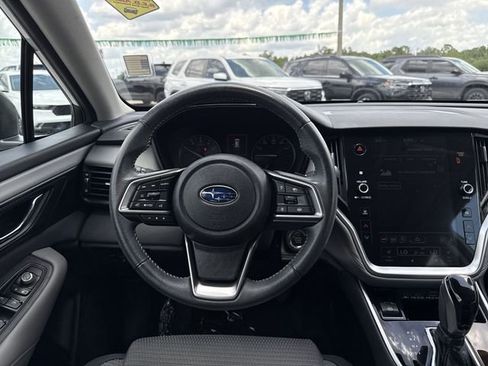 Used 2025 Subaru Outback Premium AWD/4WD image 20