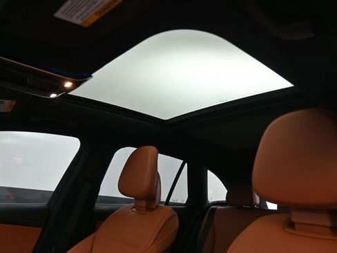Used 2023 Mercedes-Benz GLC 300 image 2