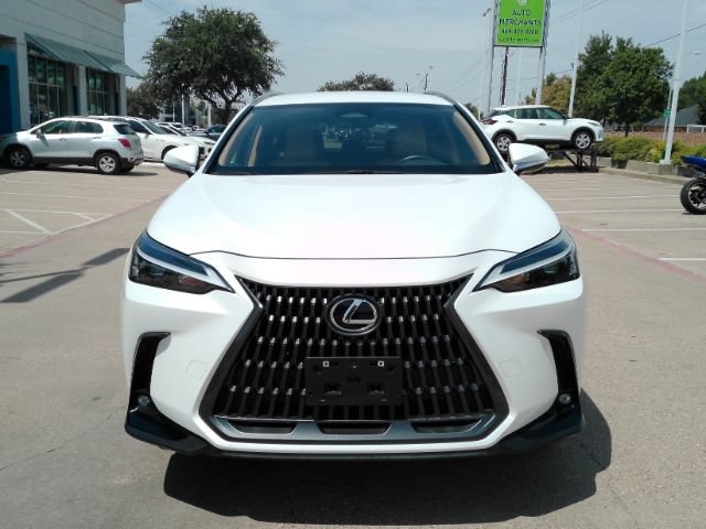 Used 2024 Lexus NX 250 FWD image 3