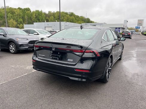 Used 2023 Honda Accord Touring image 4