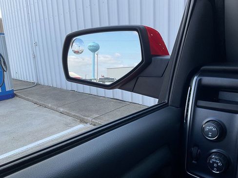 Used 2018 Chevrolet Silverado 1500 LT w/ All Star Edition image 28