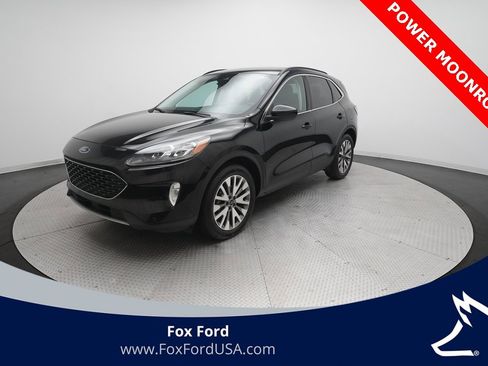 Used 2022 Ford Escape Titanium w/ Class II Trailer Tow Package image 1