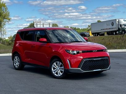 Used 2023 Kia Soul LX