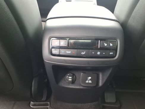 Used 2025 Hyundai Palisade Calligraphy AWD/4WD image 19