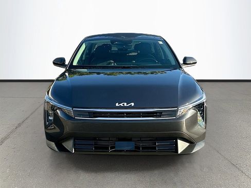 New 2025 Kia K4 LXS image 2