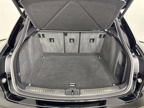 Certified 2025 Porsche Macan Turbo AWD/4WD image 20