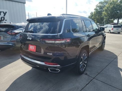 New 2025 Jeep Grand Cherokee L Overland w/ Luxury Tech Group IV image 18