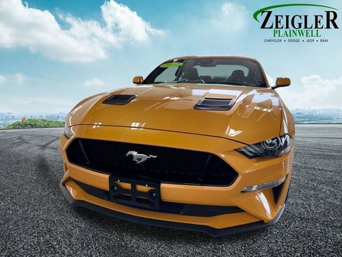 Used 2022 Ford Mustang GT Premium RWD image 9