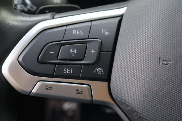 Certified 2024 Volkswagen Atlas SEL Premium R-Line AWD/4WD image 23