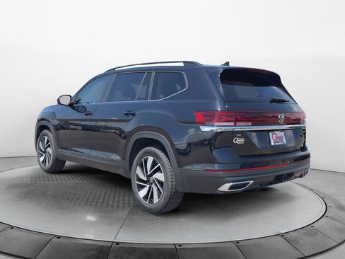 Used 2026 Volkswagen Atlas SE AWD/4WD image 3