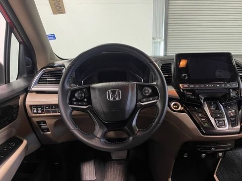 Used 2022 Honda Odyssey Touring image 19