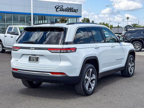 Used 2022 Jeep Grand Cherokee Limited 4xe AWD/4WD image 4