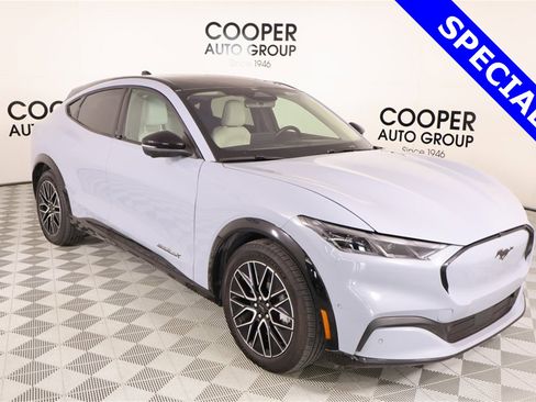 Used 2024 Ford Mustang Mach-E Premium image 1