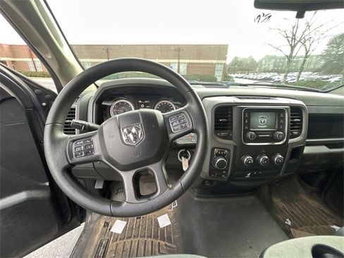 Used 2015 RAM 1500 Express image 9