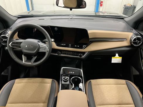 New 2026 Chevrolet Equinox ACTIV w/ LPO, Floor Liner Package image 10