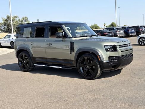 Used 2023 Land Rover Defender 110 X-Dynamic SE AWD/4WD image 4