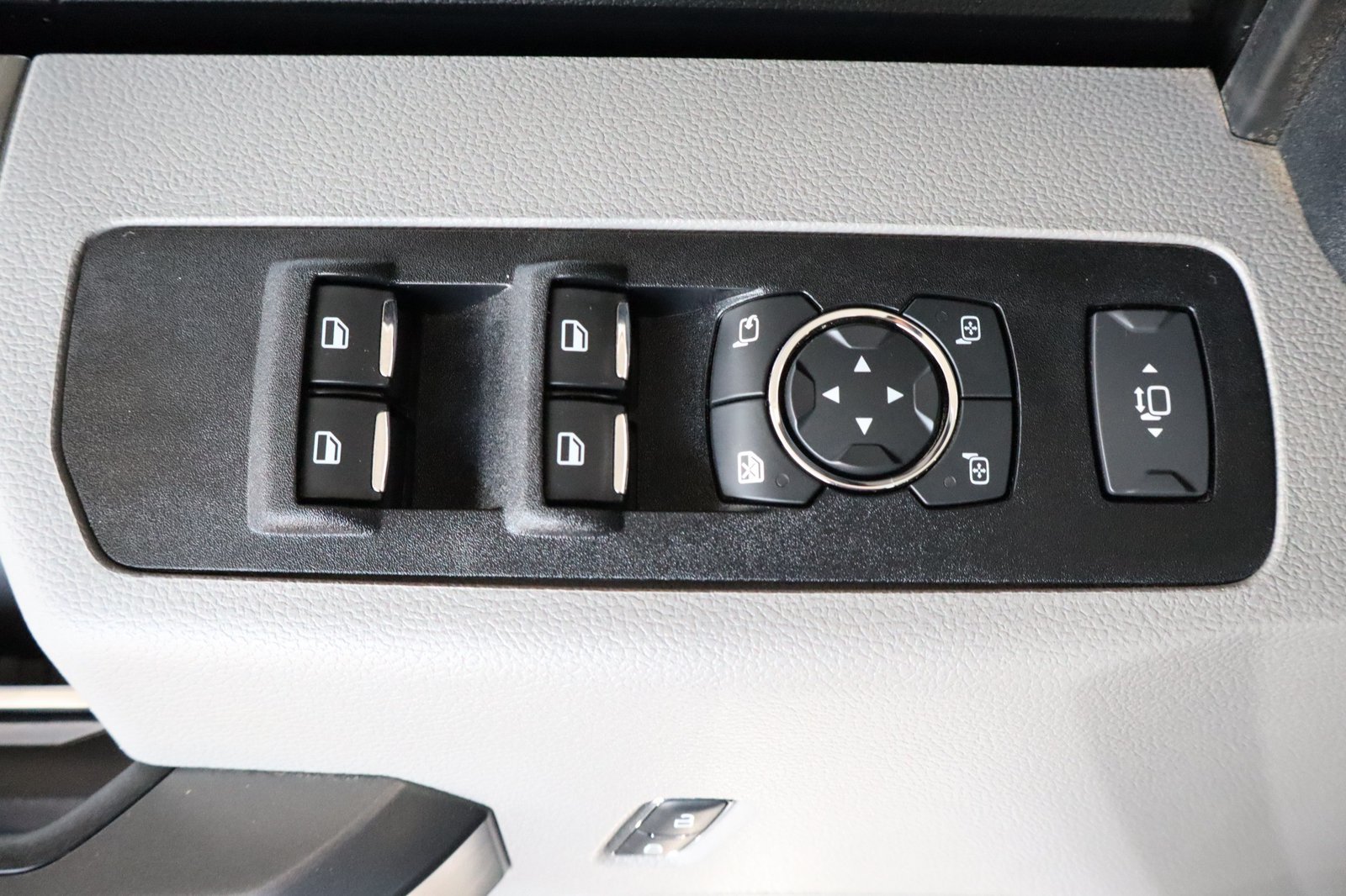 Used 2021 Ford F250 XLT w/ XLT Premium Package AWD/4WD image 20