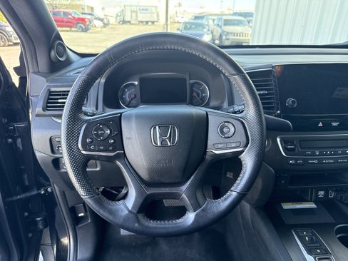 Used 2022 Honda Pilot TrailSport image 14